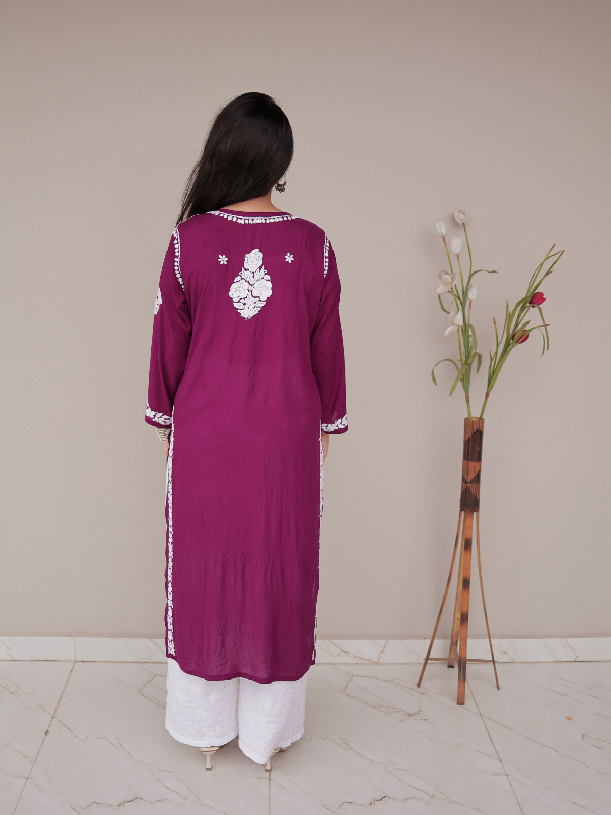 Meena modal chikankari Long kurti